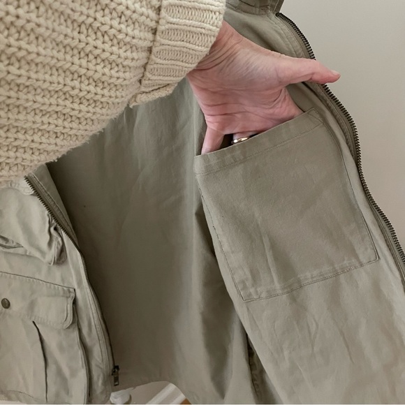 Vintage Banana Republic Authentic Safari & Travel Clothing Co. Fishing Vest Sz M - Picture 10 of 14